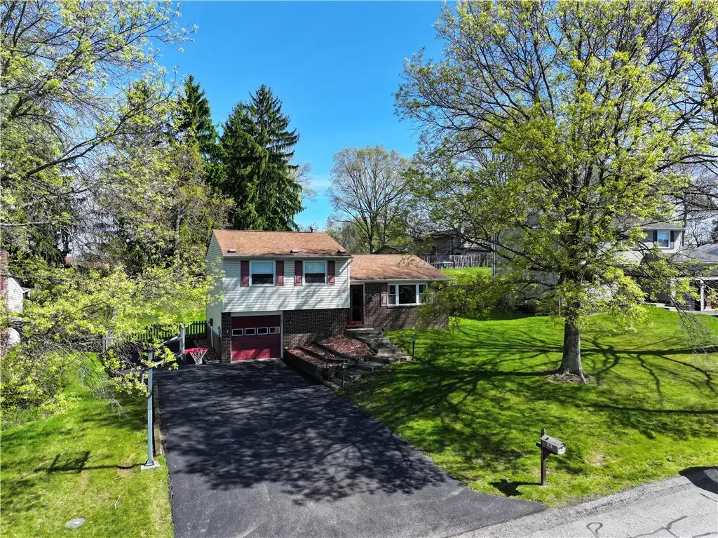 417 Linden Drive , West Deer
