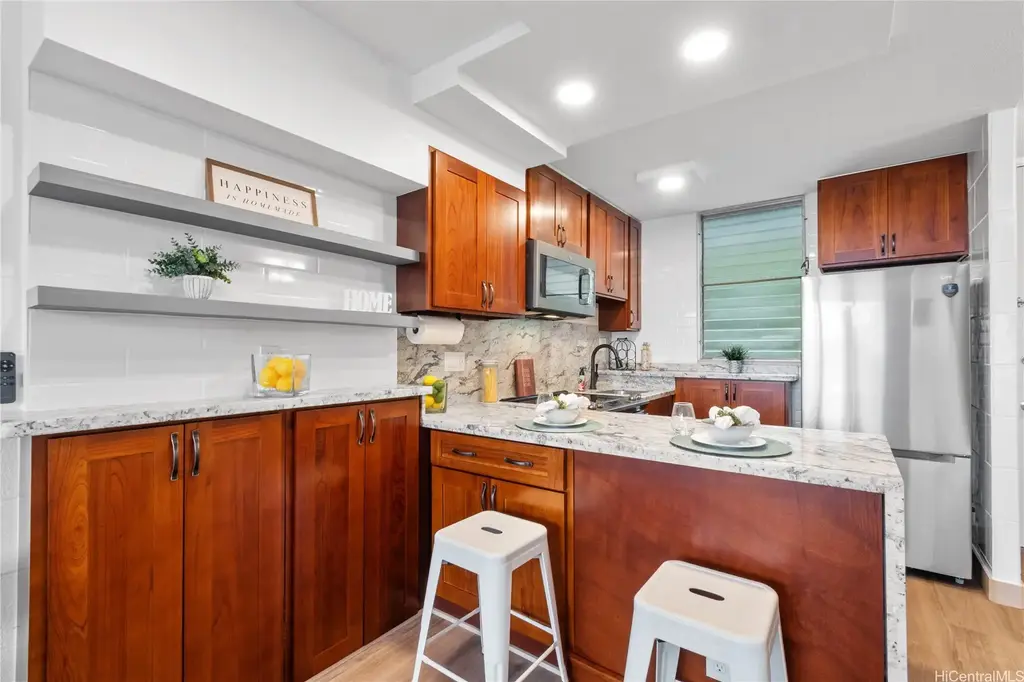 46-260 Kahuhipa Street # C207, Kaneohe