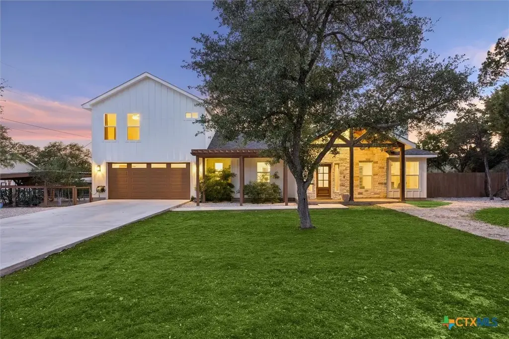 1420 Persimmon Pass, Fischer