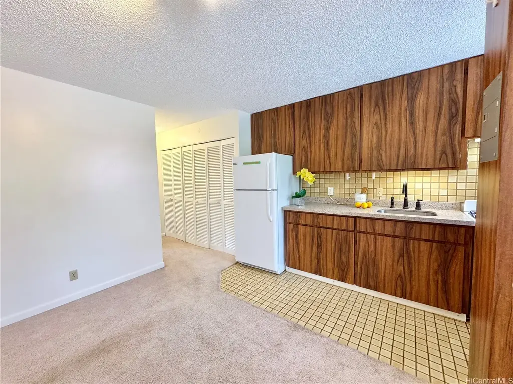 1036 Green Street # 204, Honolulu