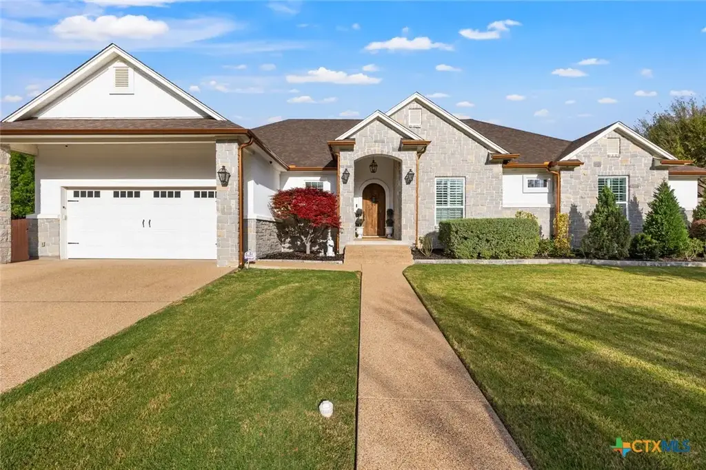6710 Naples Drive, Temple