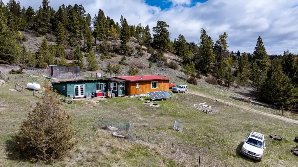7992 Austin Road, Helena