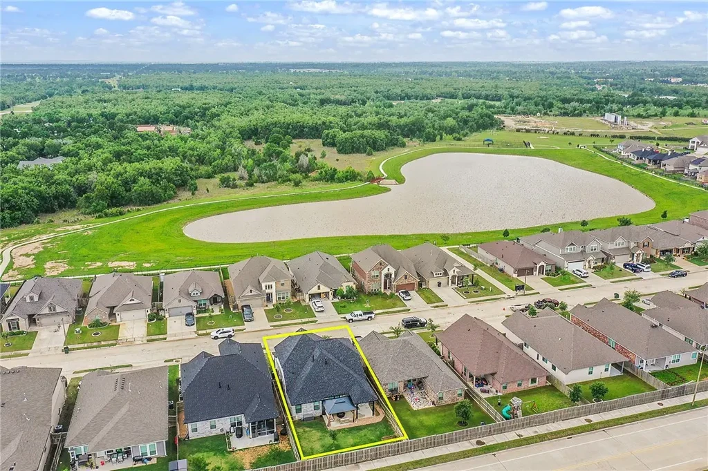 6327 Spartan Drive, College Station