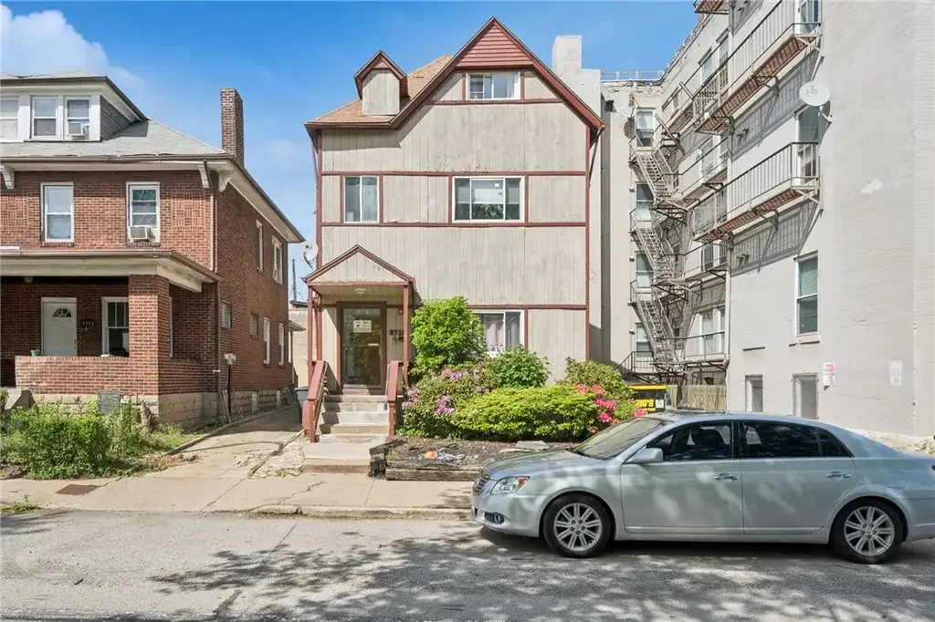 5715 Liberty Boulevard , East Liberty
