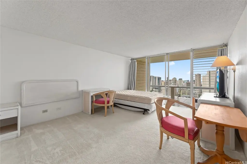 (unit #2814) 445 Seaside Avenue, Honolulu