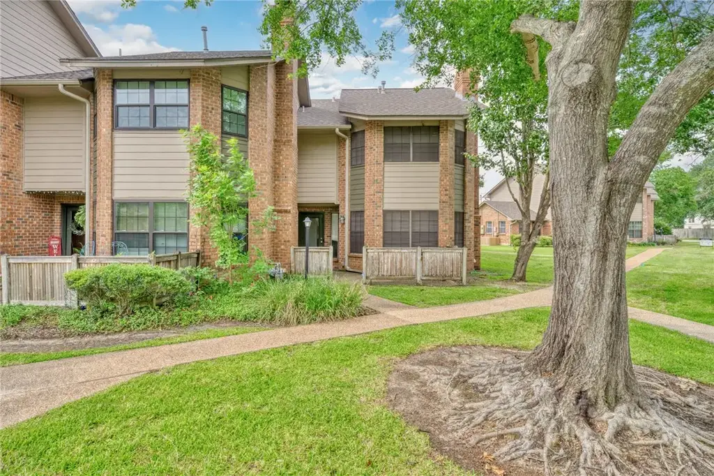 2400 Longmire Drive 303, College Station