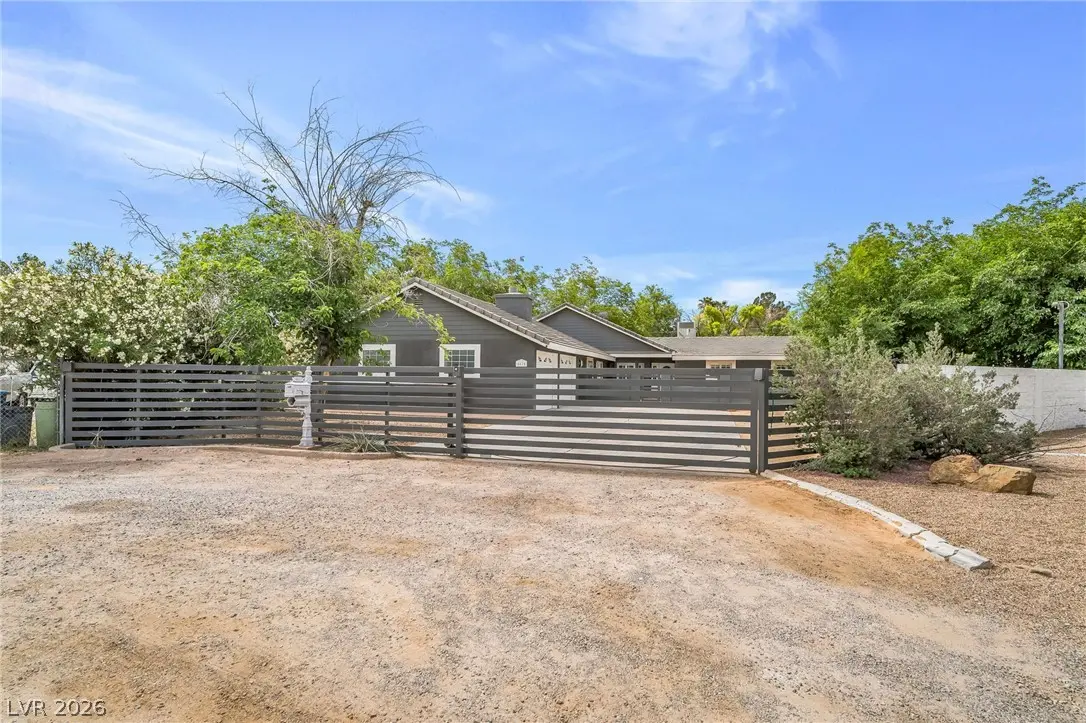 Photo of Listing #2777205