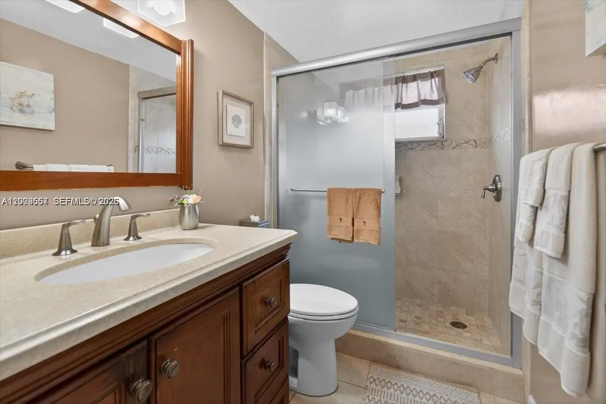4 of 17 - 180 Ne 12th Avenue #15b, Hallandale Beach, FL