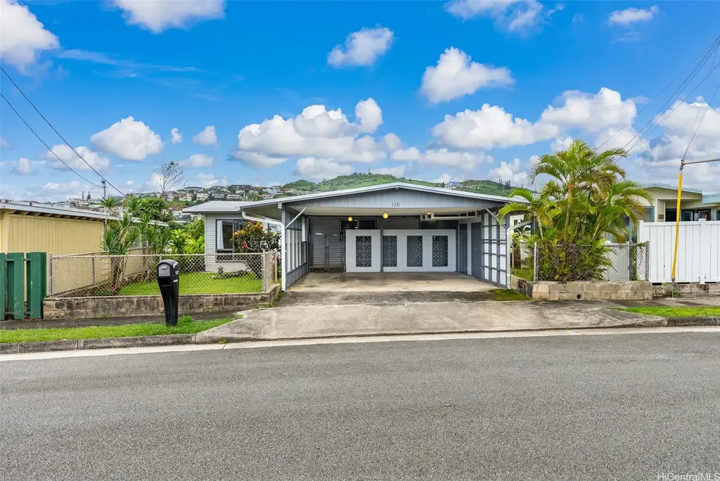 1351 Nanawale Place, Kailua