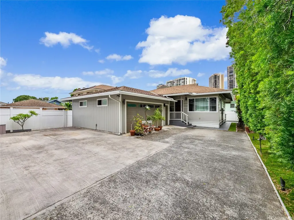 2134 Kanealii Avenue, Honolulu