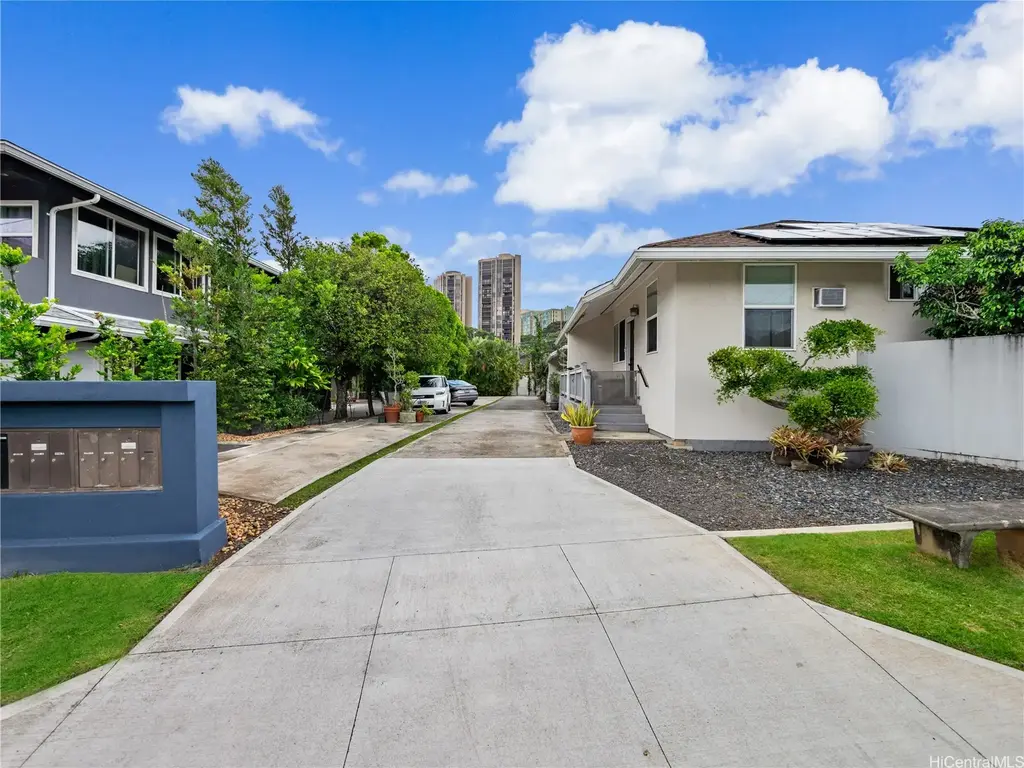 2138 Kanealii Avenue, Honolulu