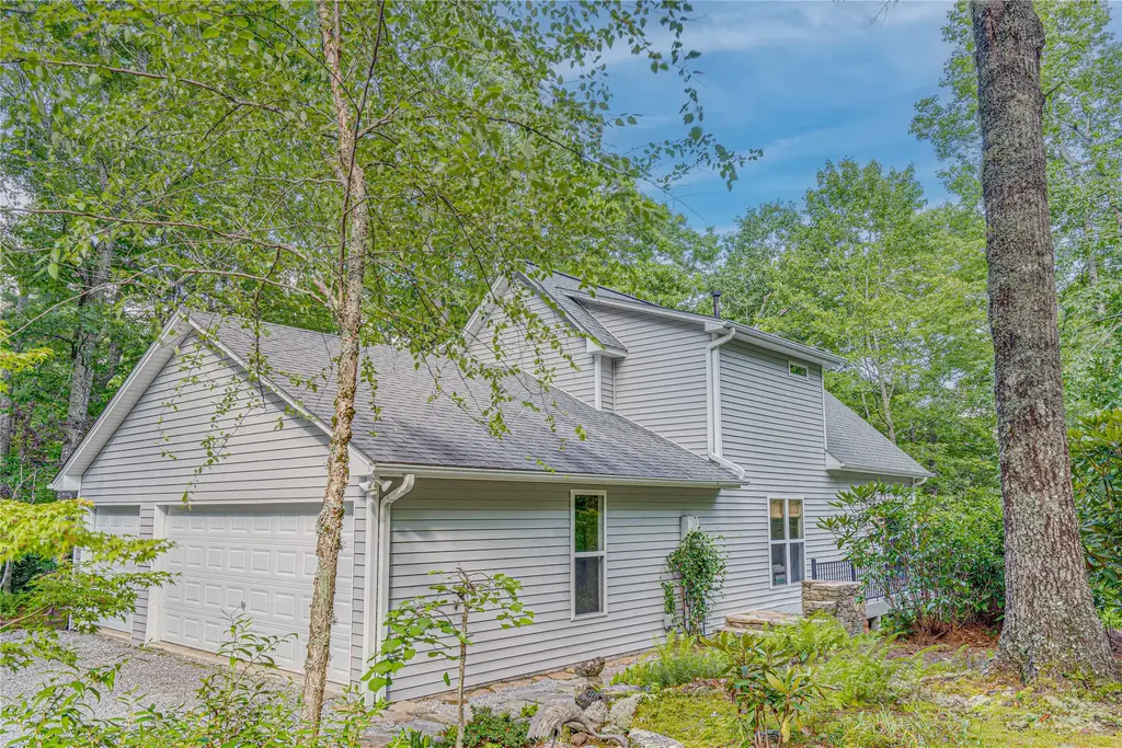 176 Long Pond Lane, Cashiers