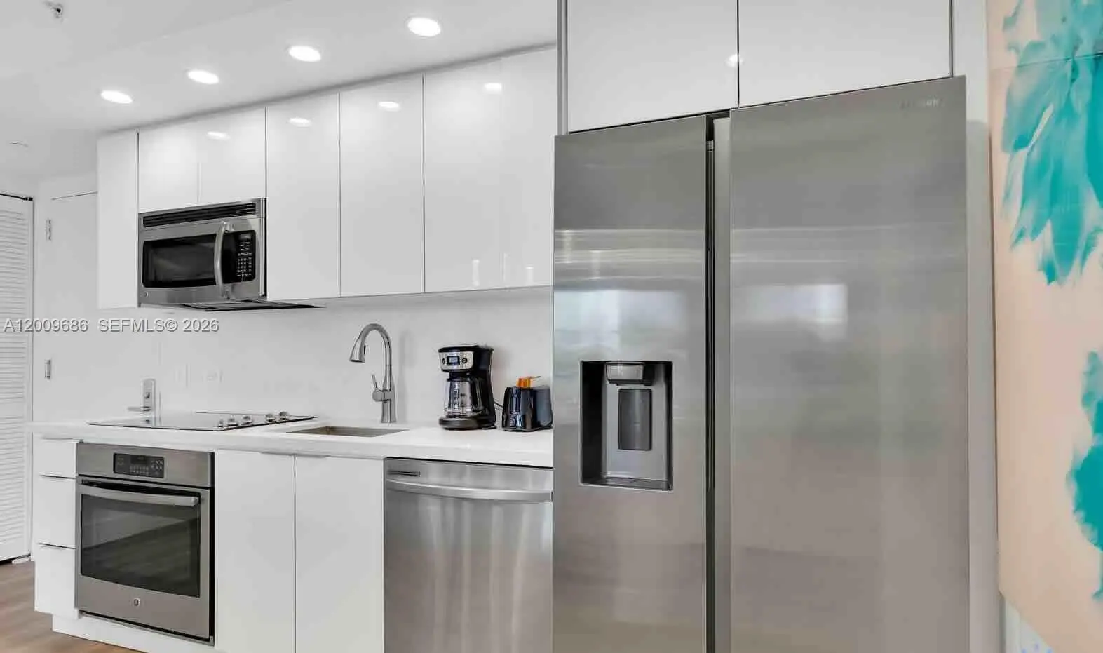 4 of 10 - 2602 E Hallandale Beach Boulevard #r506, Hallandale Beach, FL