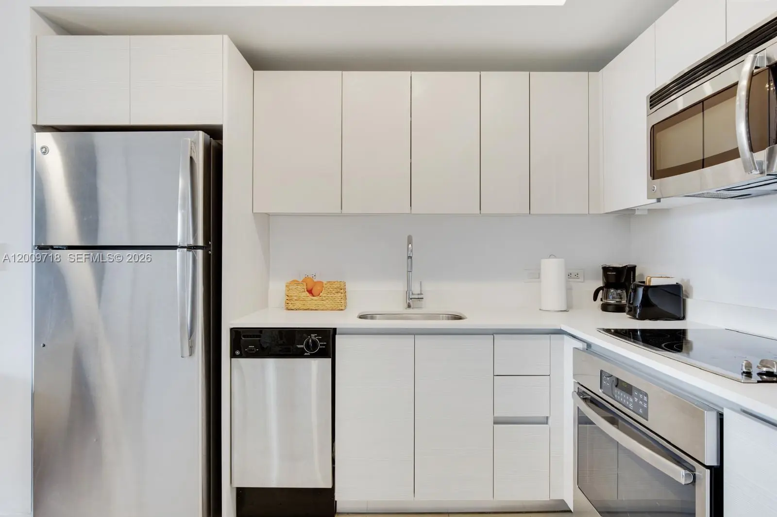 4 of 9 - 2602 E Hallandale Beach Boulevard #r803, Hallandale Beach, FL
