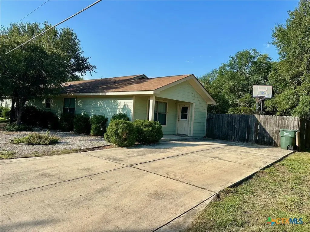 1400 Clyde Street B, San Marcos