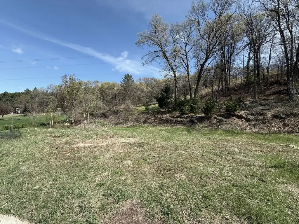 2247 Camden Court, Eau Claire