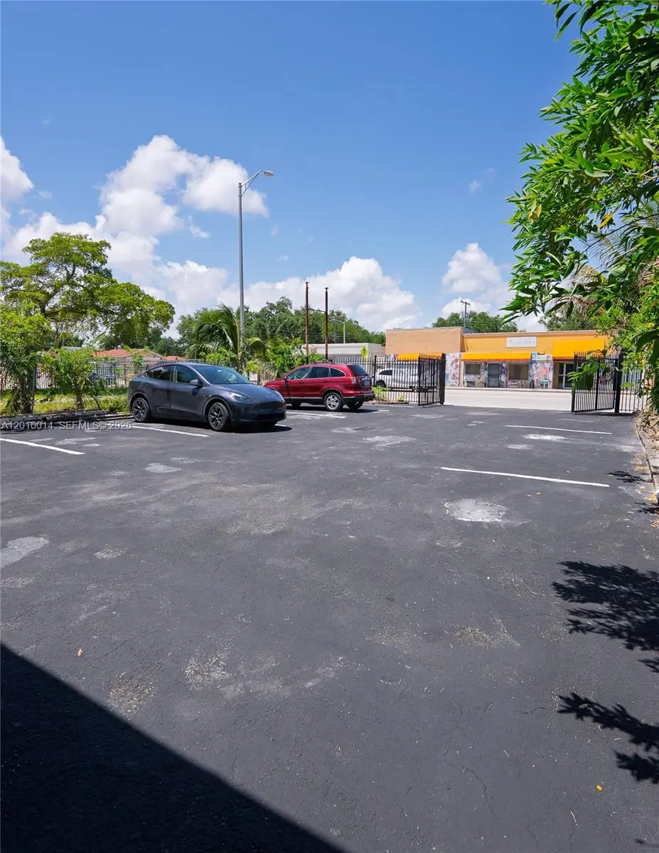 3 of 8 - 88 Nw 54th Street, Miami, FL