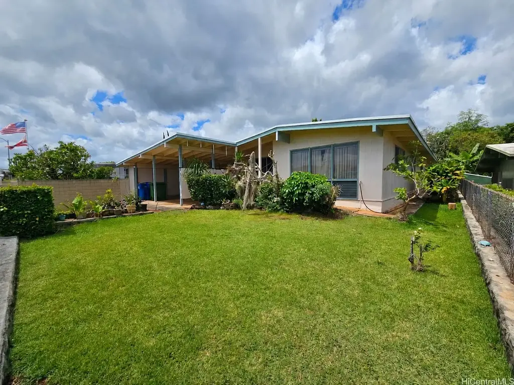 1956 Hoolehua Street, Pearl City