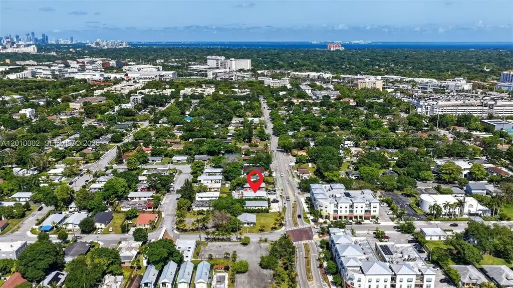 5925 Sw 64th St, South Miami