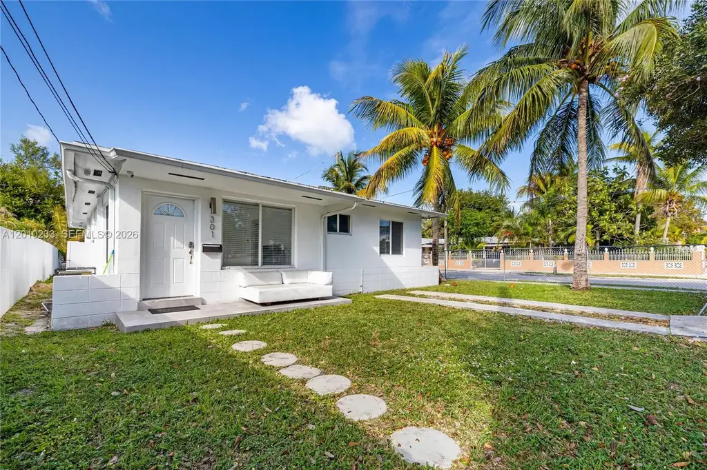 301 Nw 34th St, Miami
