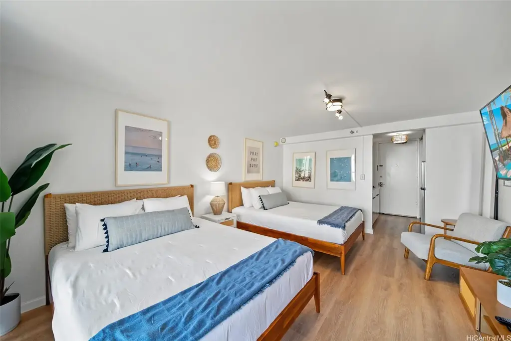 (unit #708) 445 Seaside Avenue, Honolulu