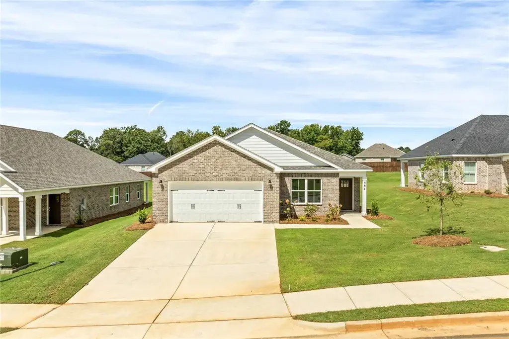 984 Como Way, Opelika