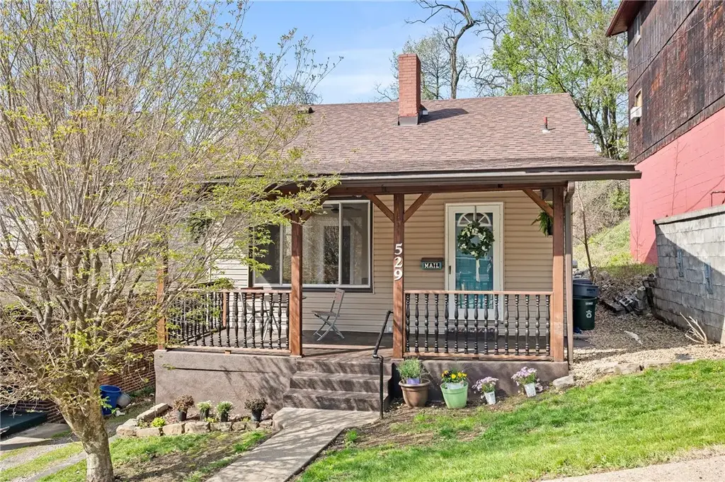 529 Windsor Avenue , Forest Hills Boro
