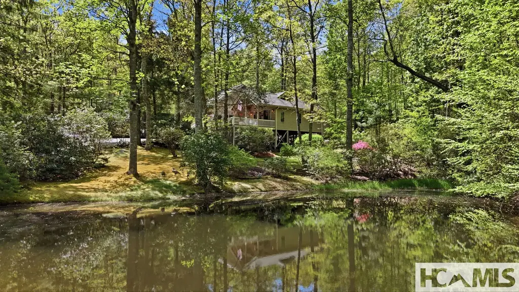 60 Big Woods Road, Glenville