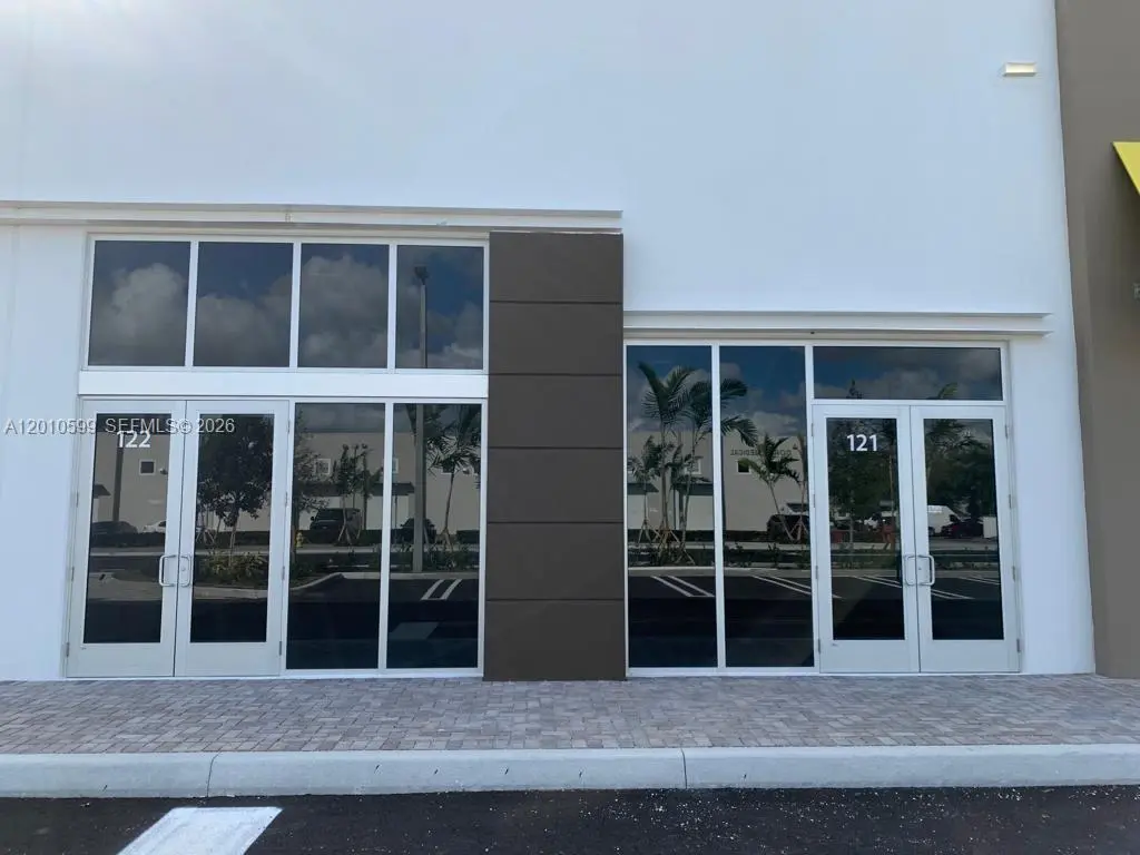 3 of 24 - 10890 Nw 17th Street #121, Sweetwater, FL