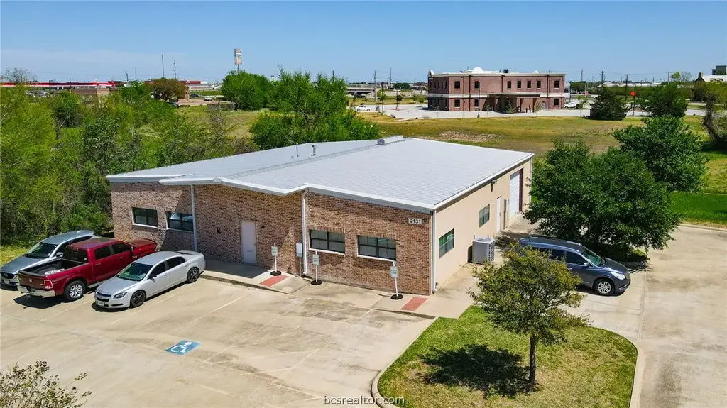 2131 W Briargate Drive, Bryan