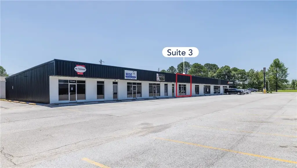 1772 W Sunset Suite 3, Springdale
