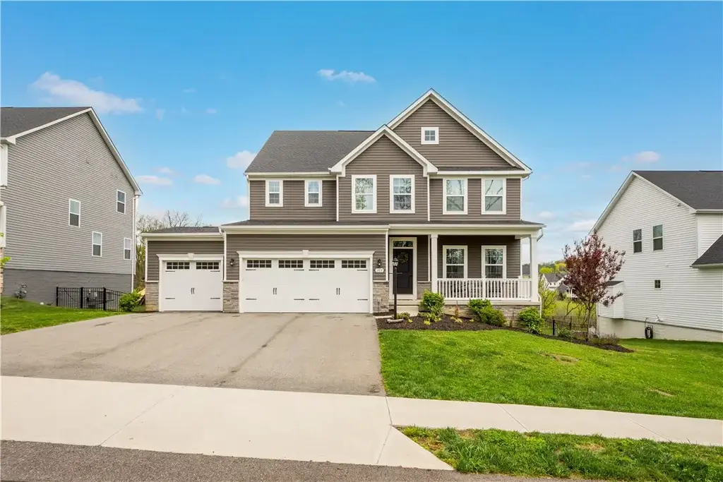 353 Crossing Drive, North Strabane