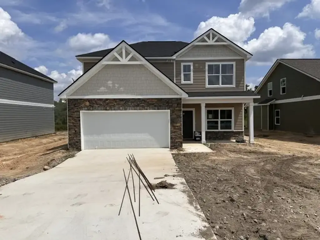 202 Black Oak Dr, Smiths Station