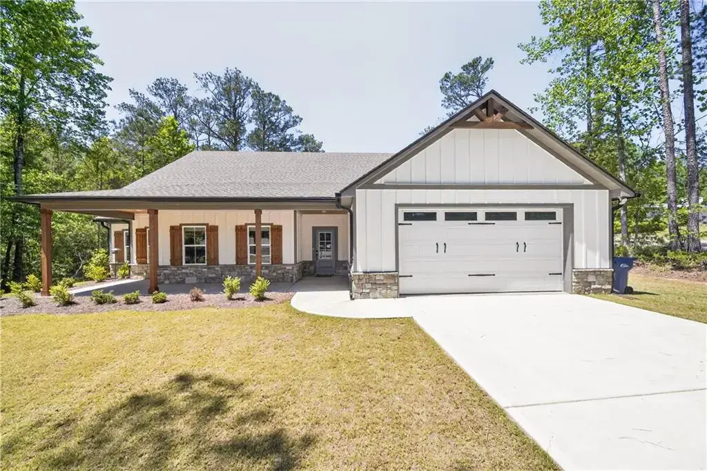 1781 Lee Road 288, Smiths Station