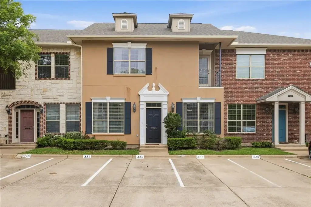 326 Forest Drive, College Station