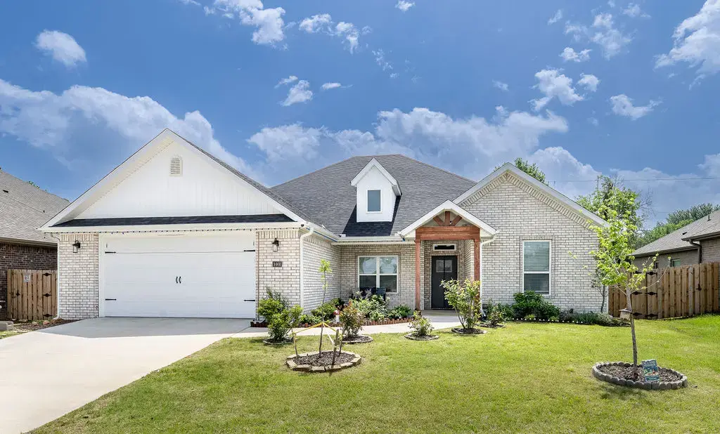 1401 Sessile Oak Way, Bentonville