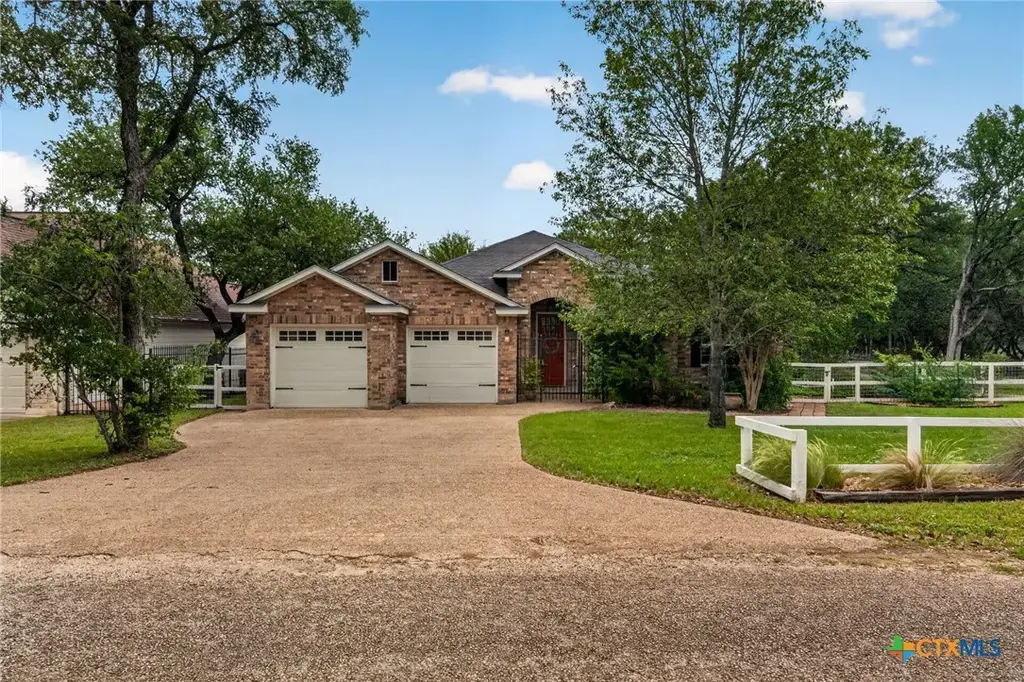 2 Sonata Circle, Wimberley