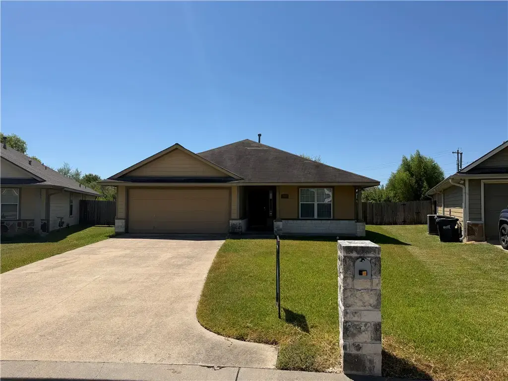 933 Crested Point Drive, College Station