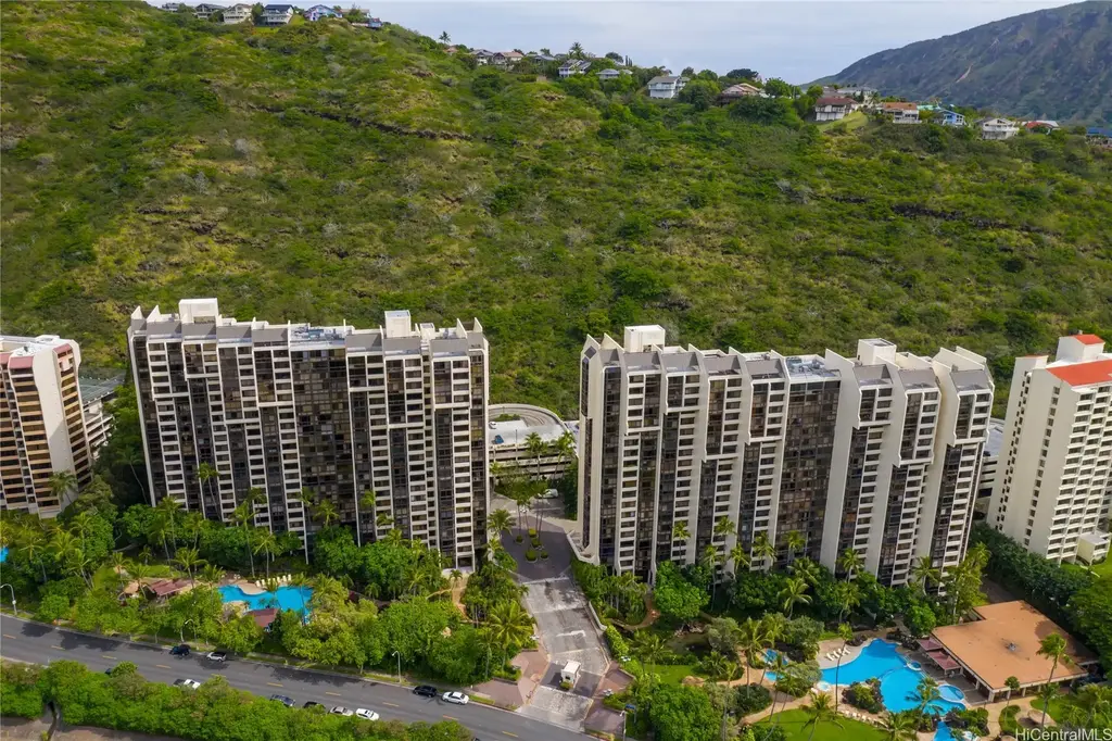 521 Hahaione Street # 2/12h, Honolulu