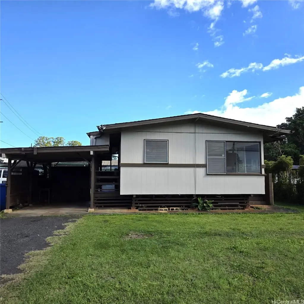 199 California Avenue, Wahiawa
