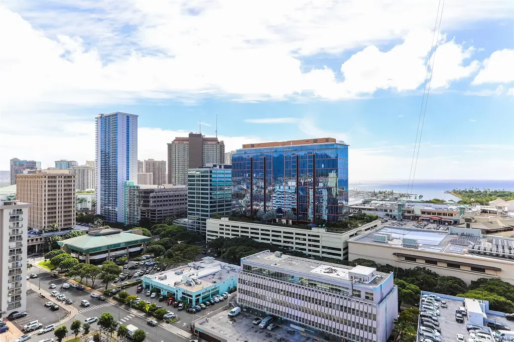 (unit #1811) 629 Keeaumoku Street, Honolulu