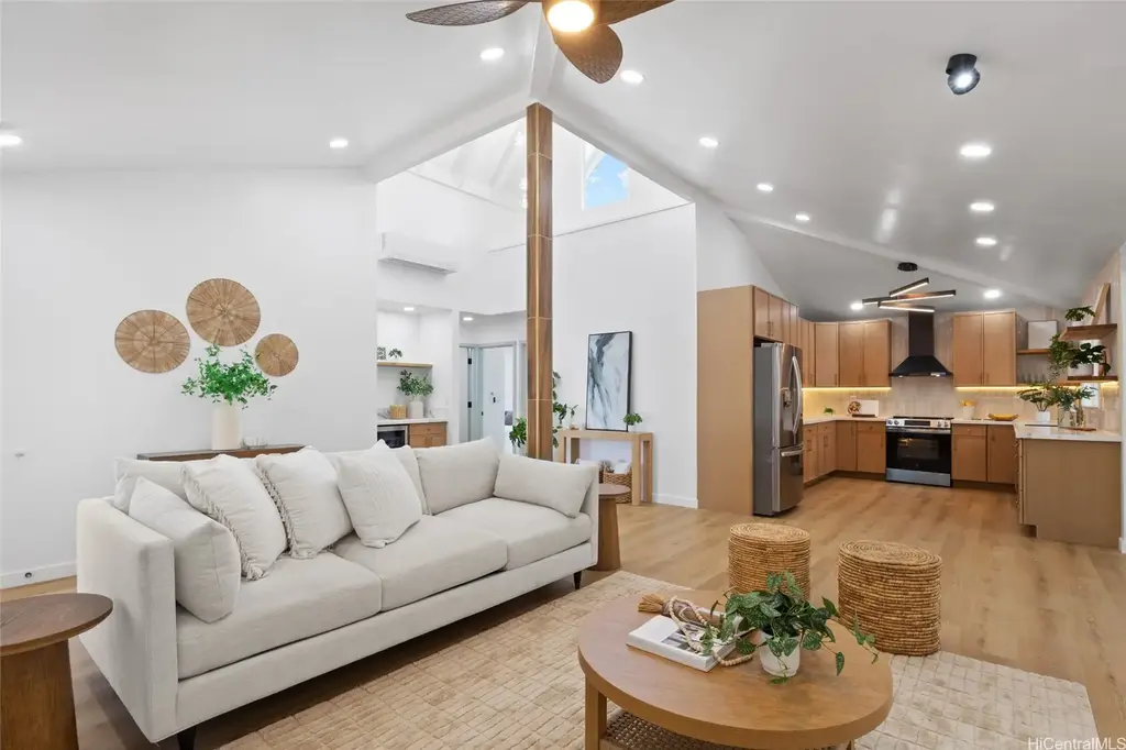 95-556 Kukolu Street, Mililani