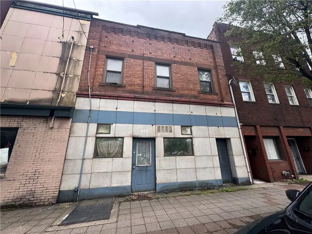 410 8th Avenue , Munhall
