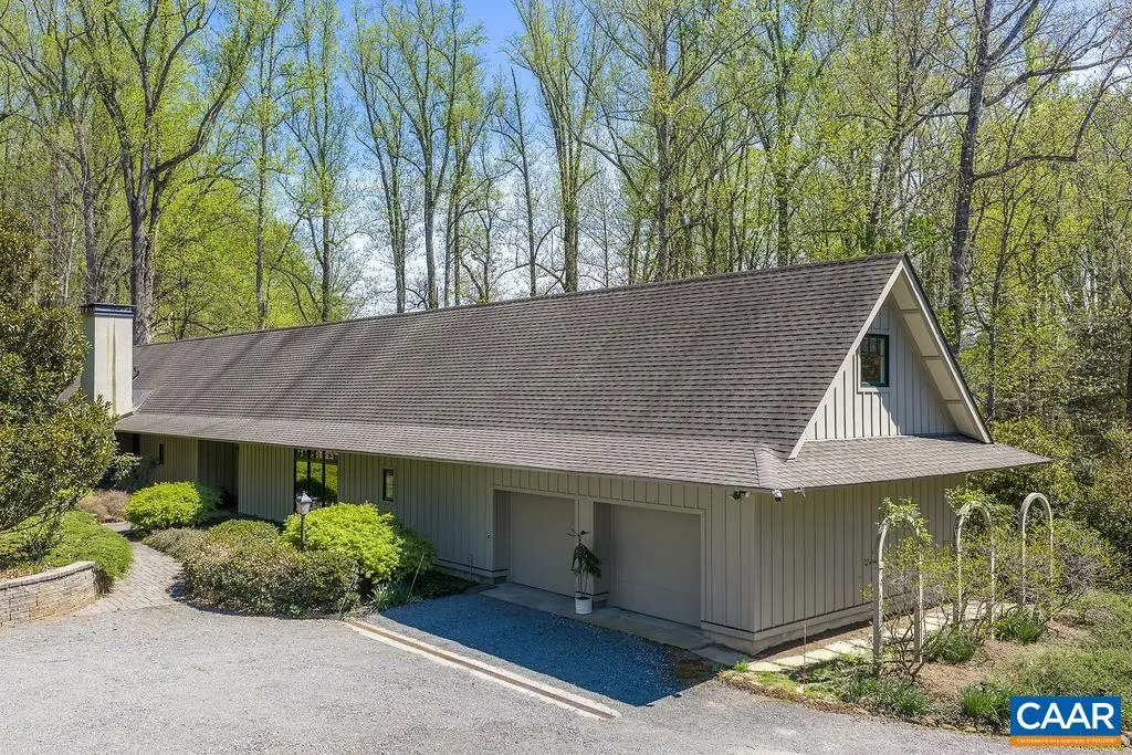 889 Old Garth Rd, Charlottesville