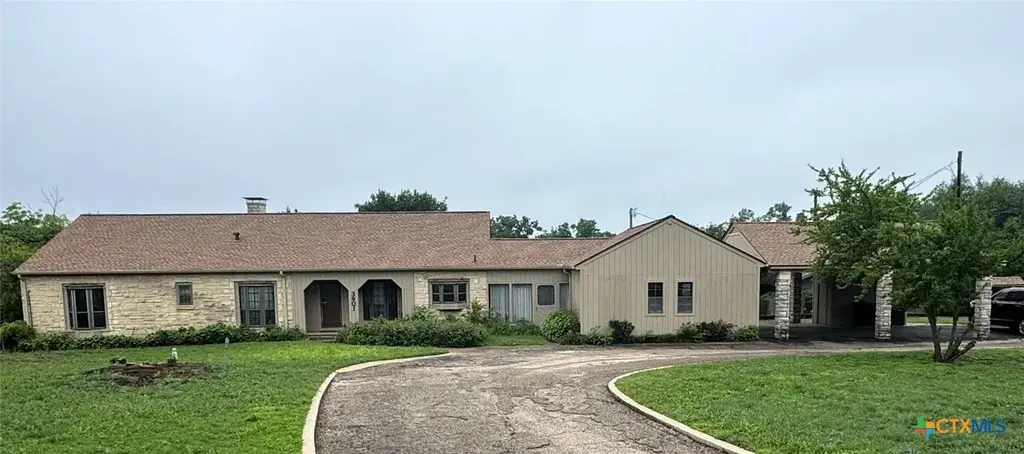 3901 Midway Drive, Temple