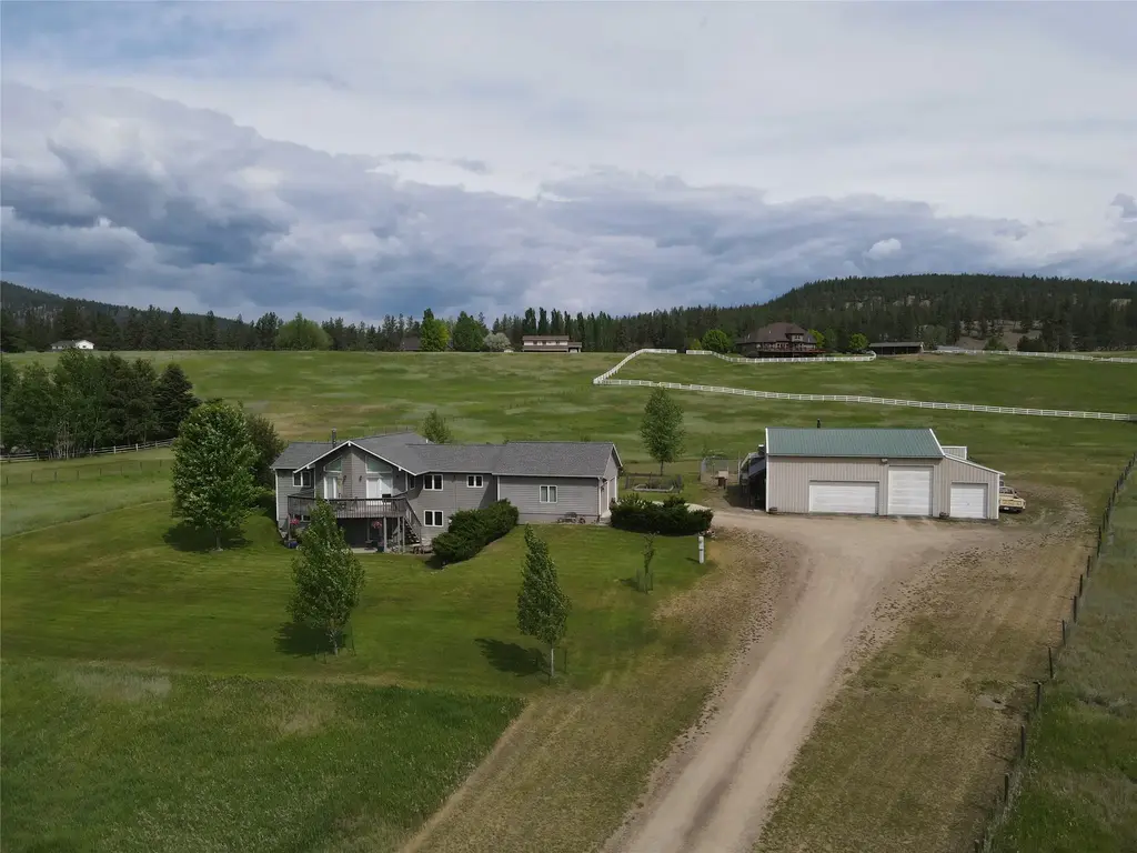 14891 Big Horn Road, Huson