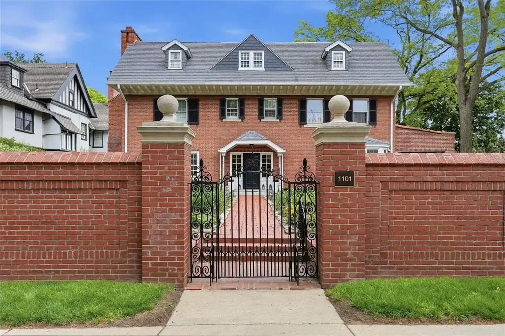 1101 Shady Avenue, Shadyside
