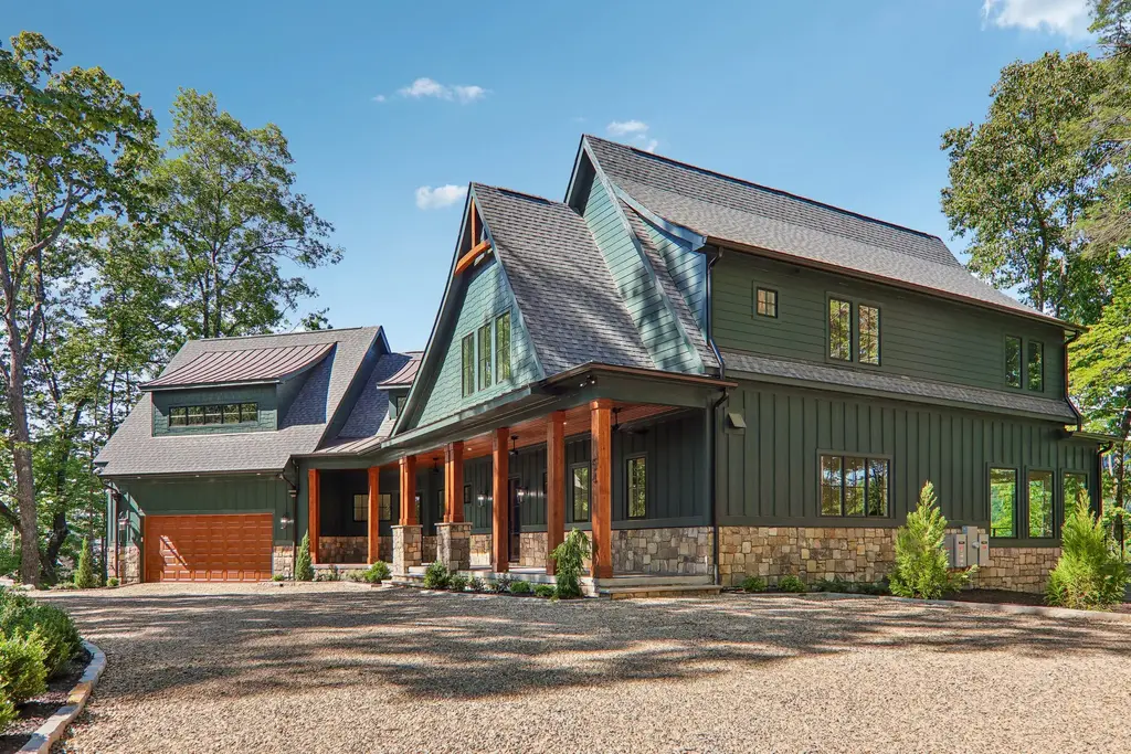 54 Forestland Road, Cashiers