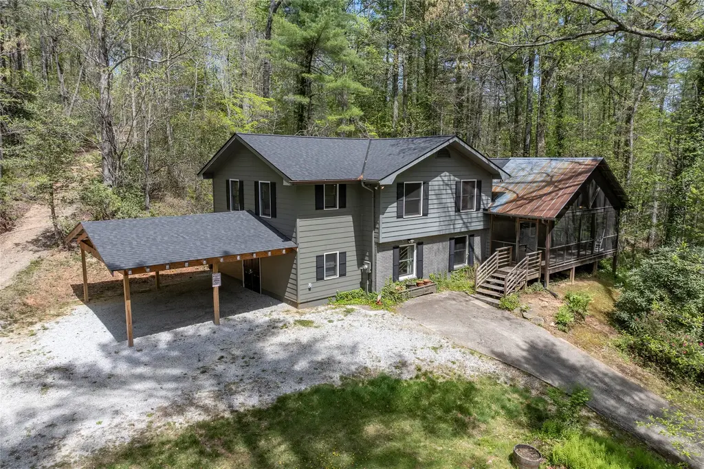 138 Stillwagon Lane, Cedar Mountain