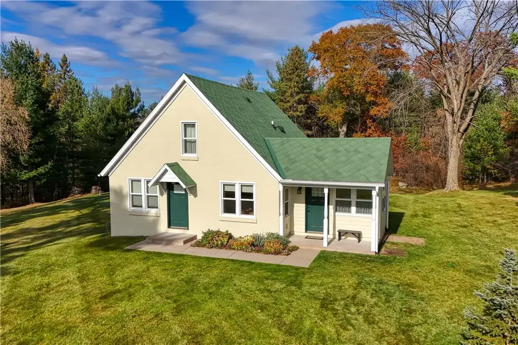 9156 N Tripp Road, Springbrook